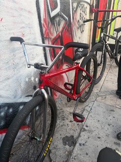 Throne red coreline