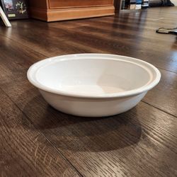 Miramar of California white ceramic 11"×8.5" oval casserole dish/serving dish, good condition
