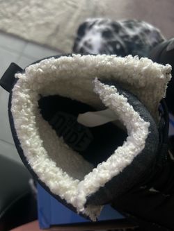 Black Sherpa-Lined Winter Boot