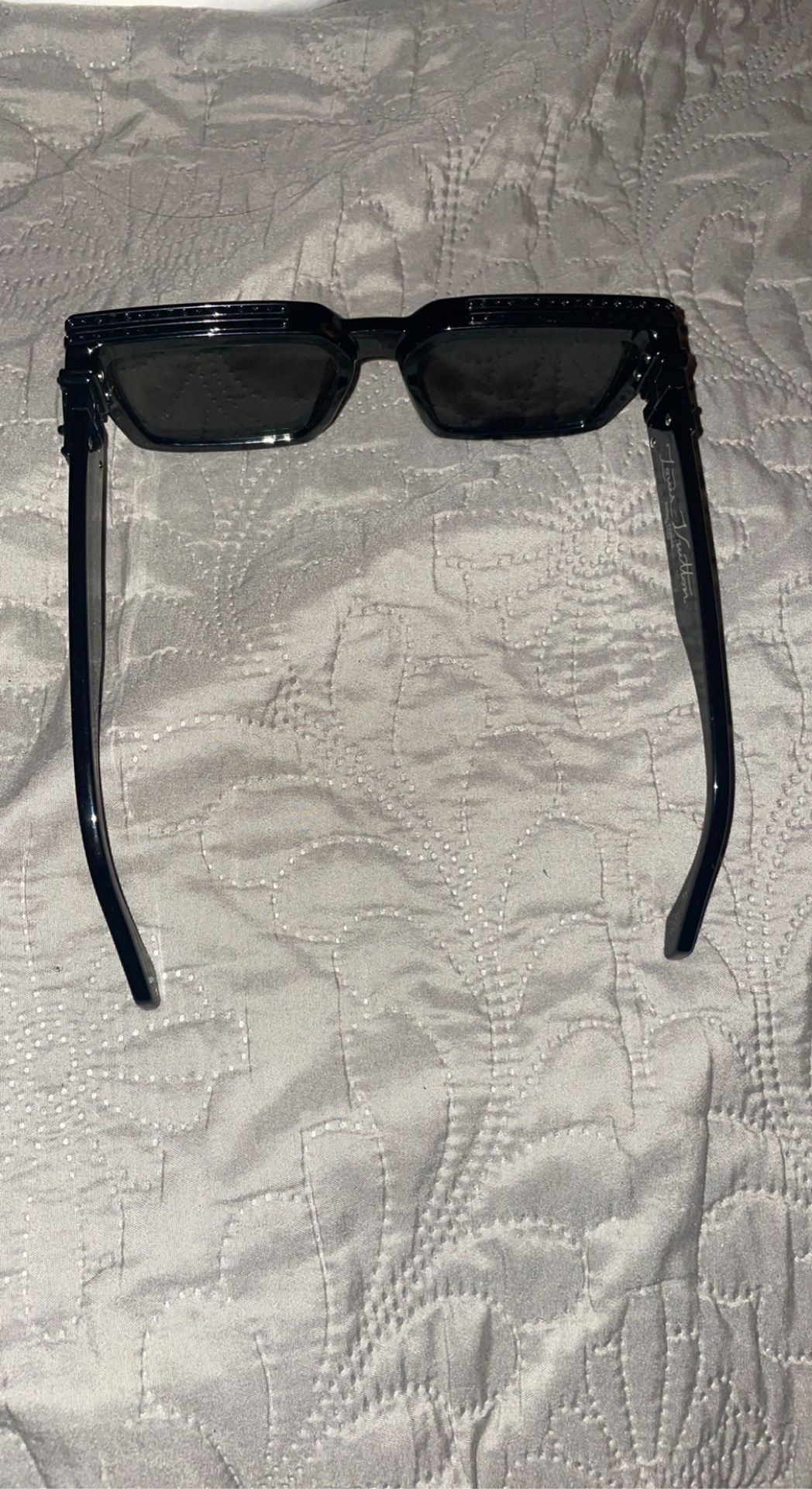 Louis Vuitton black Z1165W Sunglasses on Mercari  Glasses fashion, Fashion  eye glasses, Sunglasses