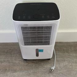 VEAGASCO DEHUMIDIFIER ( Barely Used)