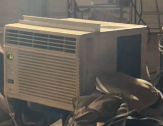 Hampton Bay  Window A/C unit.