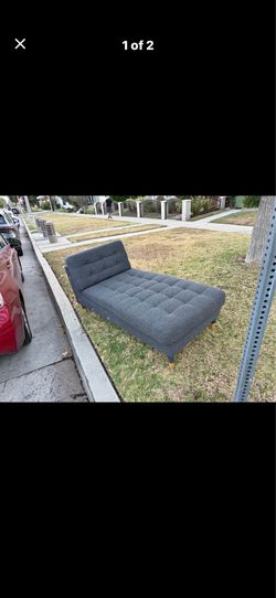 Chase sofa like new send your offer and is yours