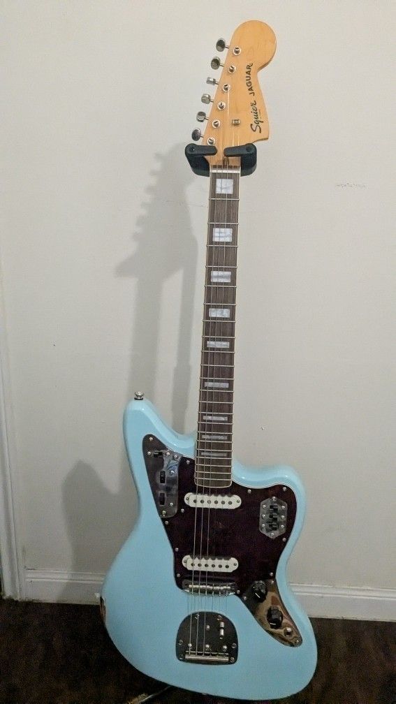 Squier Classic Vibe '70s Jaguar Limited-Edition