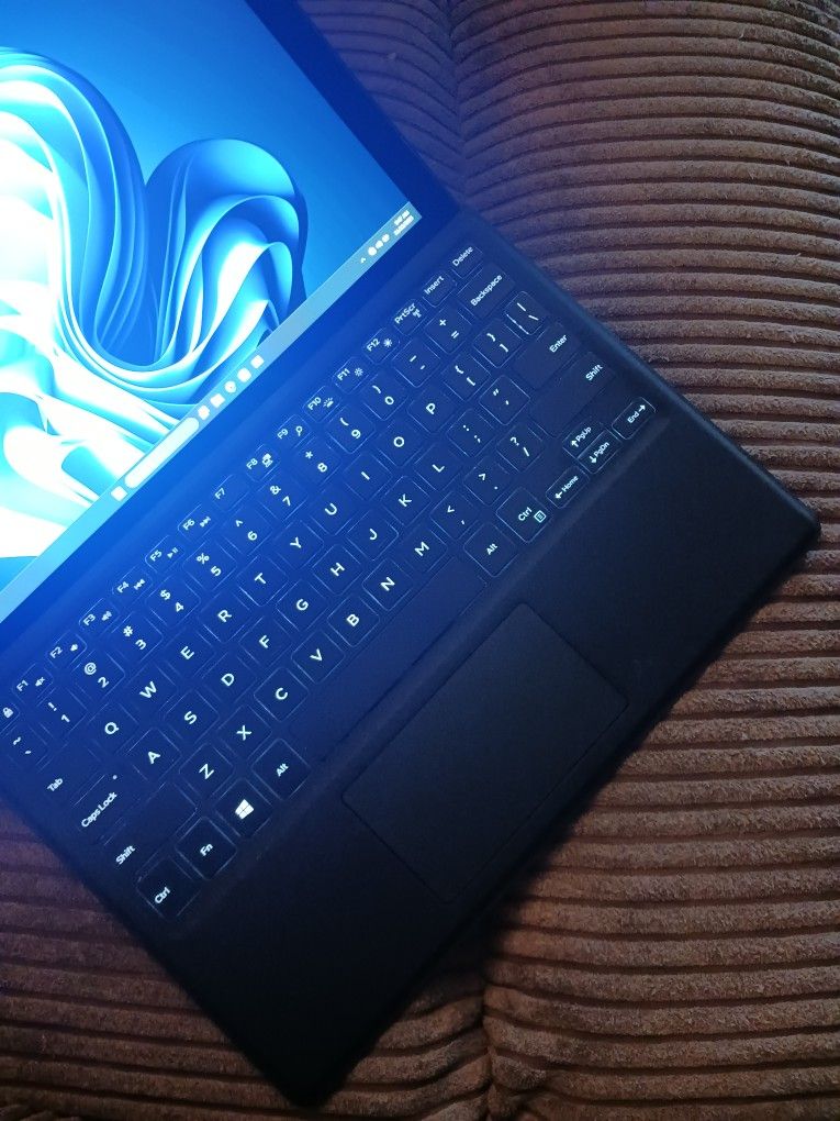 Dell Touchscreen 2 In 1 Laptop/Tablet Intel Core i5-8350u 8GB RAM 256GB SSD Webcam 1080P LCD USB C Thunderbolt Port Windows 11 Professional