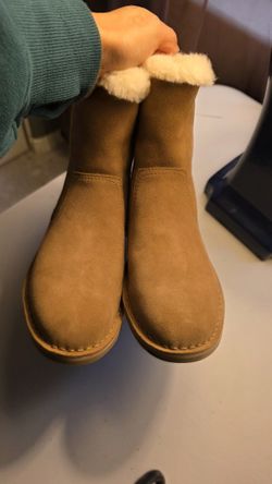  Boots For  Women's Size 7.