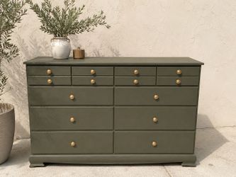 Olive Grove Ten-Drawer Dresser