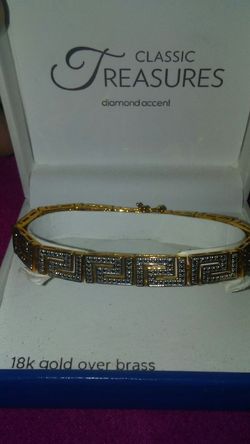 Bracelets. 18k over