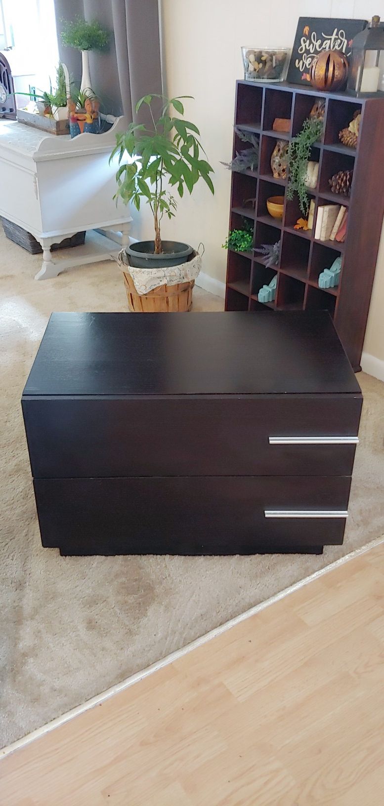 Chest of drawers