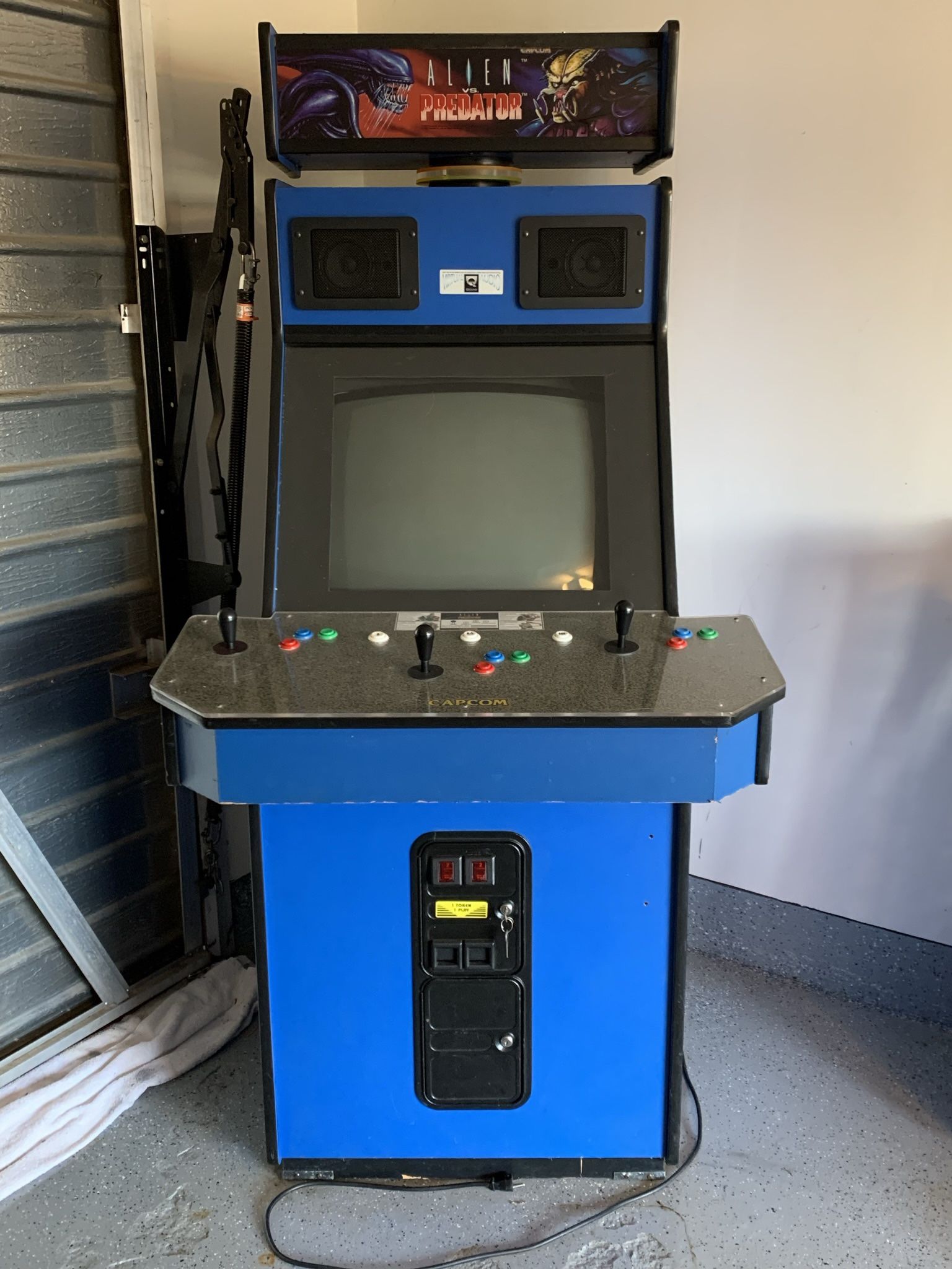 Alien vs Predator Arcade Game Cabinet