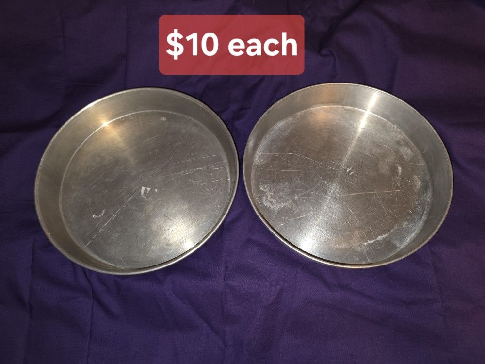 9" Aluminum cake pans
Kitchen pride & wear ever $10 each
Pick up in Harlingen, I live near Walmart
Antiques, Telephone, Flags & Collectables