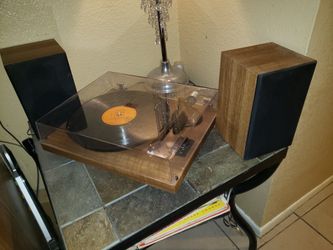 1by One Record Player