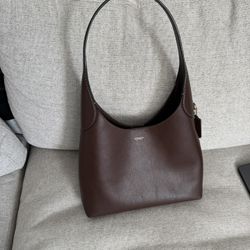 Brooklyn Shoulder Bag 28 NEW