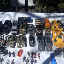 Large action figure and vehicle lot police military animal planet