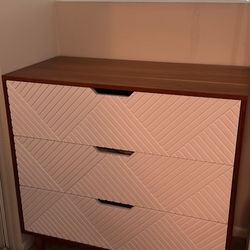 Wood dresser w three drawers