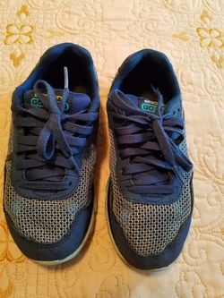 Sketchers shoes