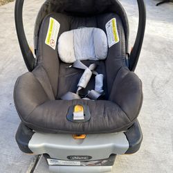 Chicco KeyFit 30 Infant Car Seat (With Base)