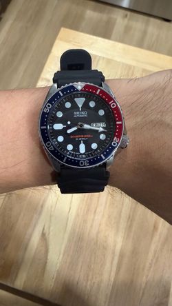 Seiko SKX009 Pepsi Automatic Diver Watch
