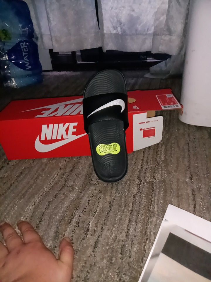 Boys Nike Slides