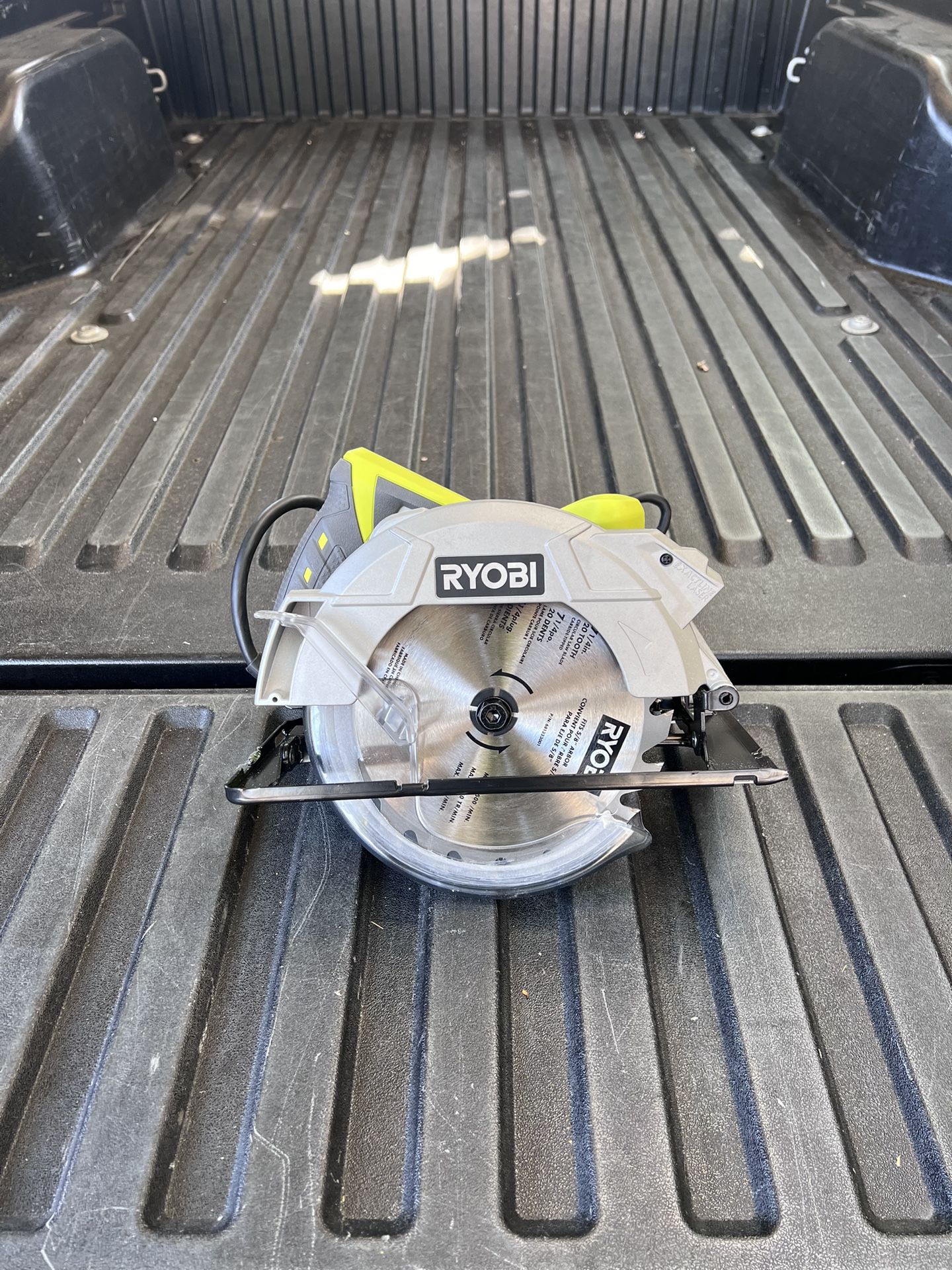 NEW RYOBI 14 Amp 7-1/4 in. Circular Saw w/Laser