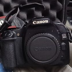 Canon 30D Digital Camera (body)