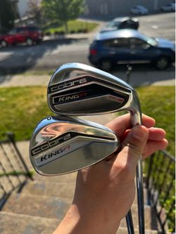 Cobra King F7 Iron Set