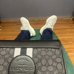 Coach Medium Tote Bag 