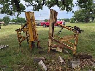 2 identical units commercial tractor 3 point hydraulic post hole diggers