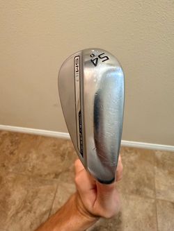 Titleist Vokey SM10 54° Wedge (12° Bounce / D Grind) - Very Good Condition