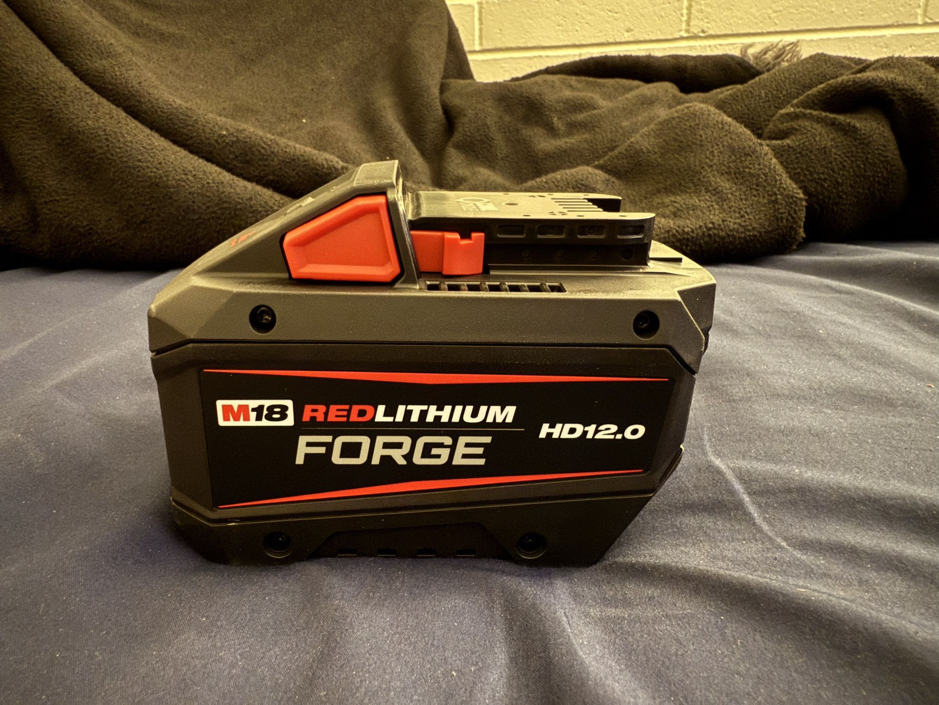 M18 18V Lithium-Ion REDLITHIUM FORGE HD 12.0 Ah Battery