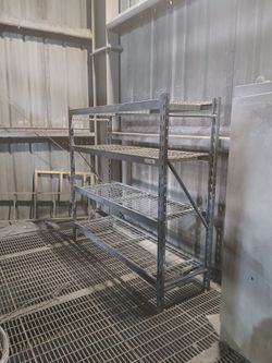 Heavy-duty shelves
