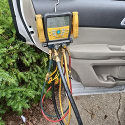 Fieldpiece 4 Port Gauges  