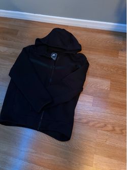 Black Nike Tech