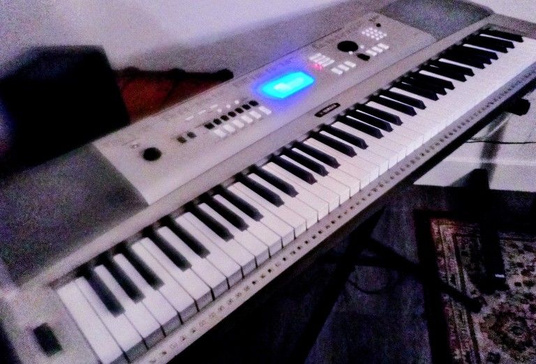 YAMAHA PORTAGRAND 