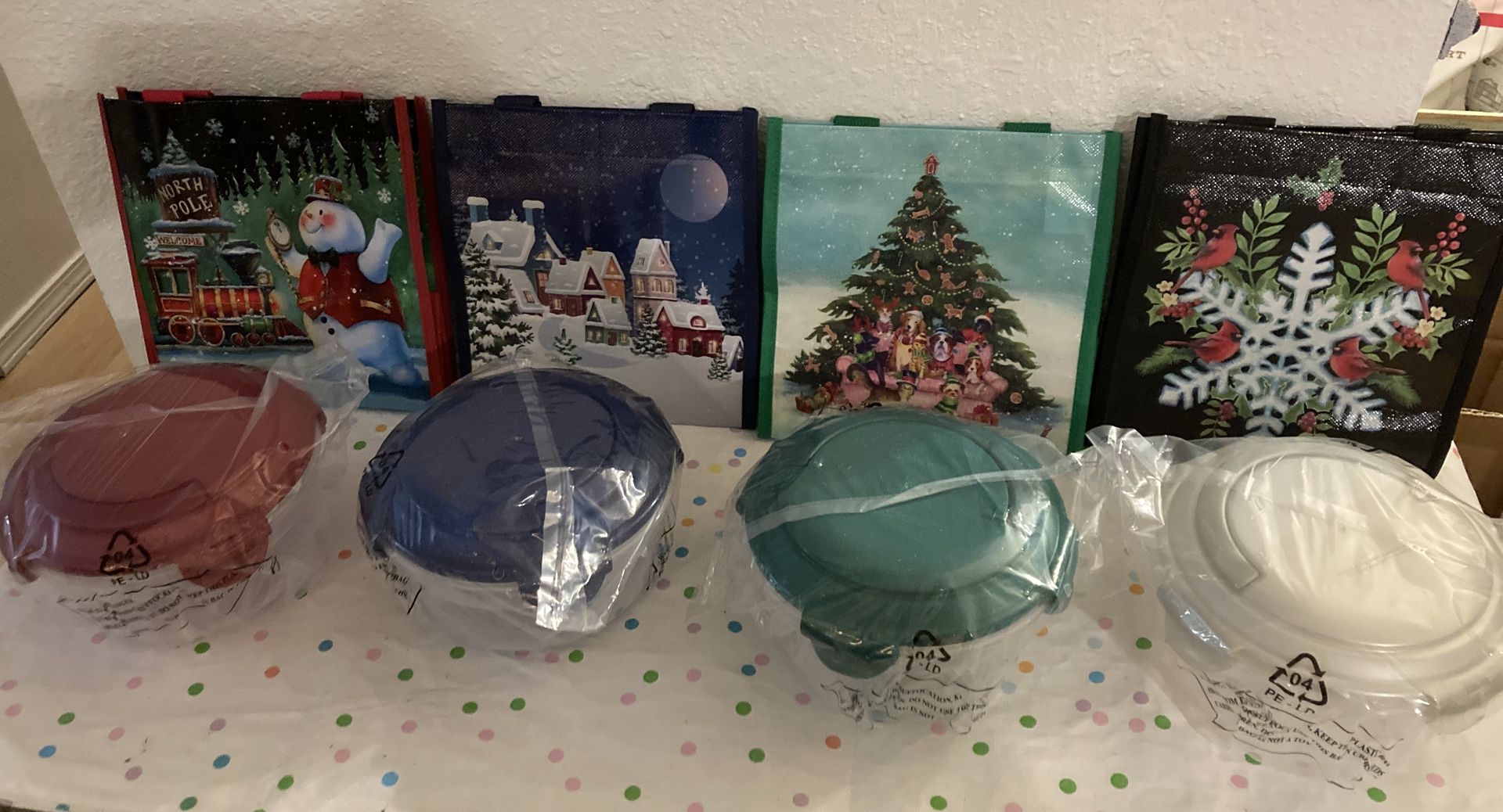 Lock n Lock Containers with Gift Bags 