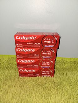 4 Colgate Optic White paste 3.8oz clean mint stain fighter with baking soda