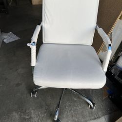 White Computer Chair 