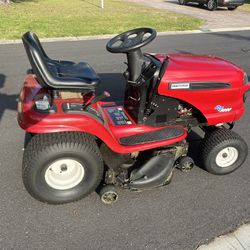 Craftsman DLT 3000 riding lawn mower