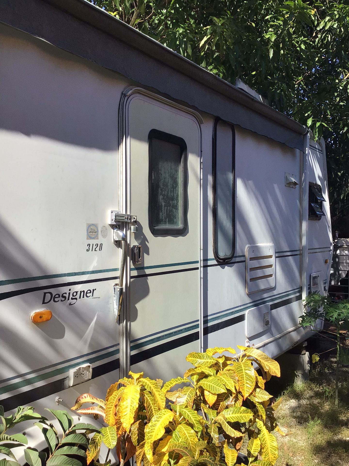 Se Vende O Se Renta Renta $1000 Para La Venta &5000