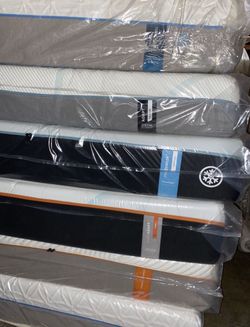 NOW ACCEPTING CREDIT CARDS- Tempurpedic mattresses