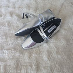 Steve Madden Metallic Flats