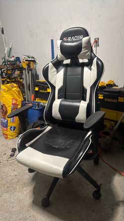Gaming chair
