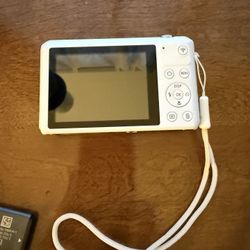 ,white Samsung WB35F smart digital camera