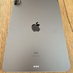 iPad Pro 11” M1 128GB WiFi | Pristine | Box + Charger + Folio | One Owner