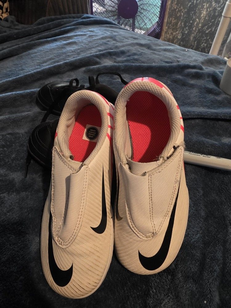Kids Soccer Shoes