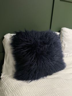 NAVY FAUX FUR PILLOW
