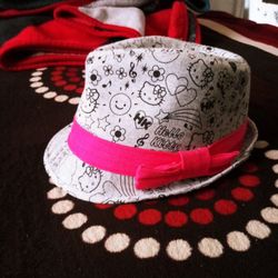 Hello Kitty hat