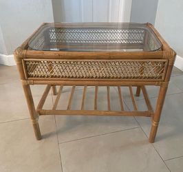 Vintage Bamboo/Rattan Accent Table