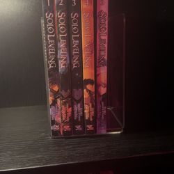 Selling solo leveling manga 1-5 dm me!!!!