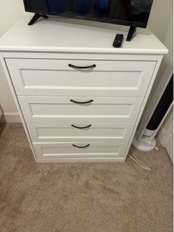 IKEA Songesand Dresser